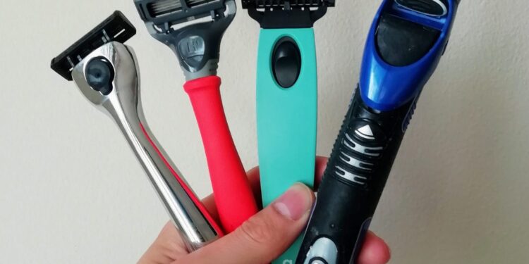 4 Best Shave Clubs & Razors Reviewed – Dollar Shave Club vs Harry’s vs Cornerstone vs grüum vs Gillette