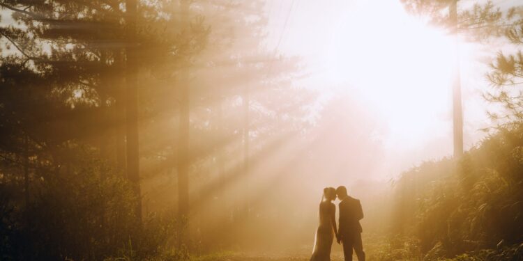 Your Guide To The Perfect Honeymoon In Pigeon Forge