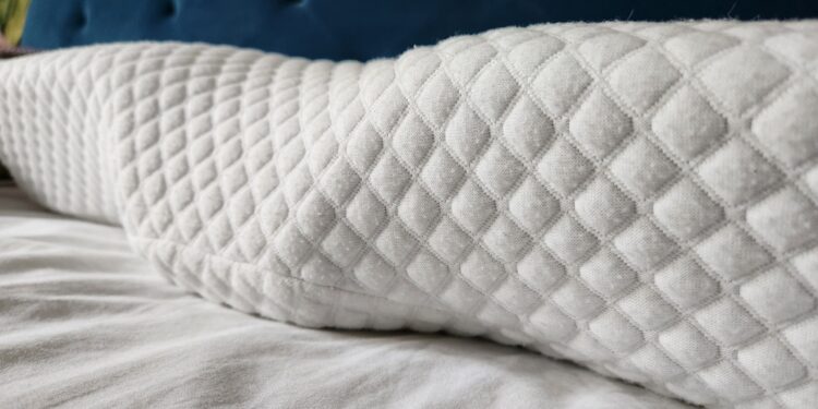 Groove Pillow Review: Is It Worth It + 4 Alternatives