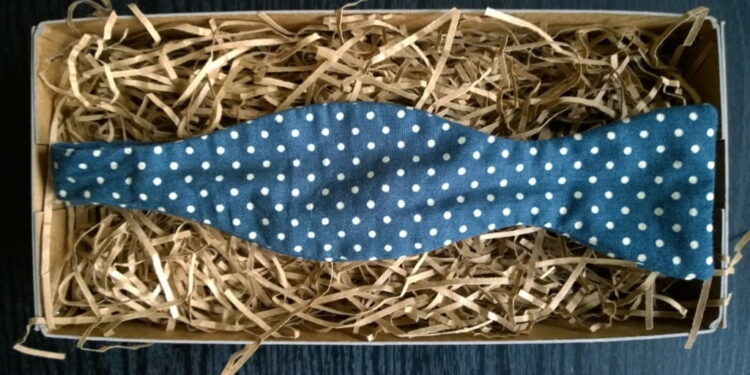Mrs Bow Tie Review: How To Tie A Real Bow Tie