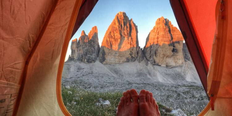Best 3 Seasons Sleeping Bag + FAQ