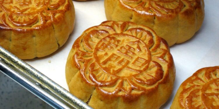 Singapore Mooncake Festival: Where to See the Best Events & Celebrations