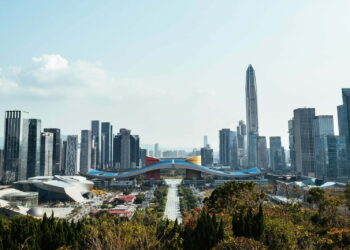landscape photo of a city skyline