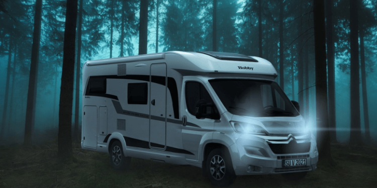 4 Winter RV Camping Tips for Your Cold-Weather Adventure