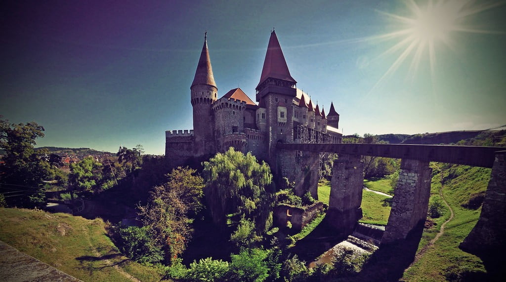 14928228713_403ffd22ce_b_Castles-Of-Transylvania