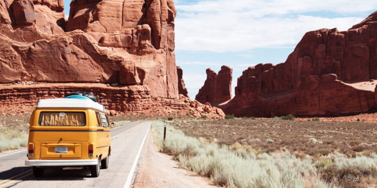 8 Insightful Ways To Organize An Adventurous Road Trip