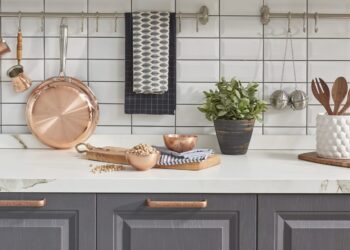 Book a Hotel Near Ratchada with a Kitchen for the Comforts of Home