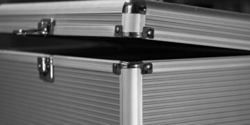Compare Best Aluminium Suitcases 2023 – Are They Worth It?