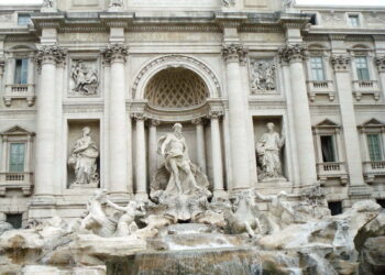 In Photos: Trevi Fountain History & Facts