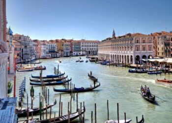 Venice: A Romantic Retreat in the Lap of Luxury