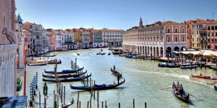 Venice: A Romantic Retreat in the Lap of Luxury