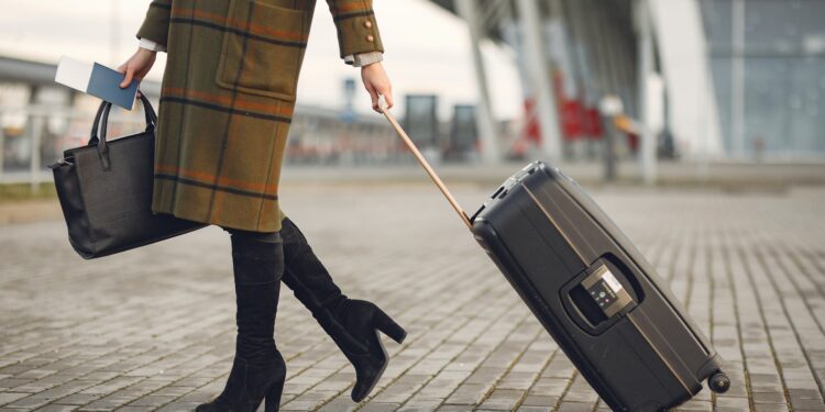 Which Is Better, Suitcase Or Duffel For Summer Travel?