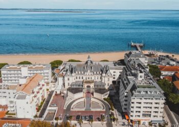 Why Travellers Enjoy Gambling on Holidays