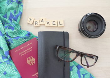 brown-framed eyeglasses