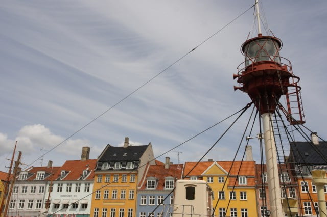 Boat-lookout-Nyhavn-Copenhagen-flag