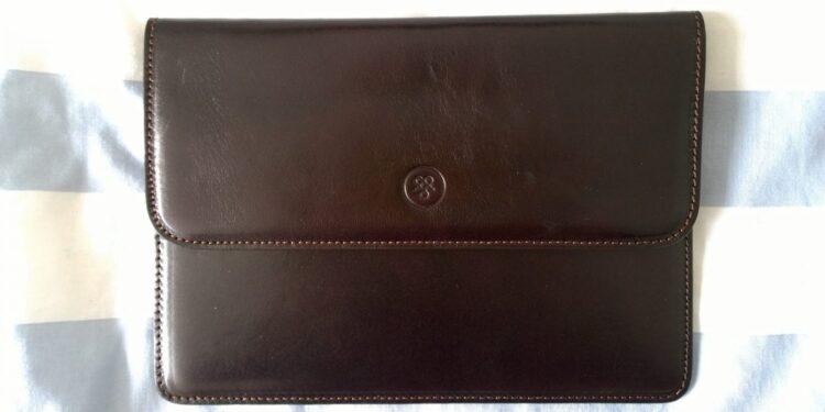 7 Tips For Choosing and Packing a Weekend Travel Bag